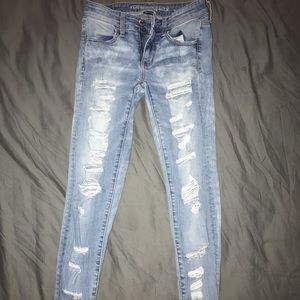 •american eagle ripped jeggings
